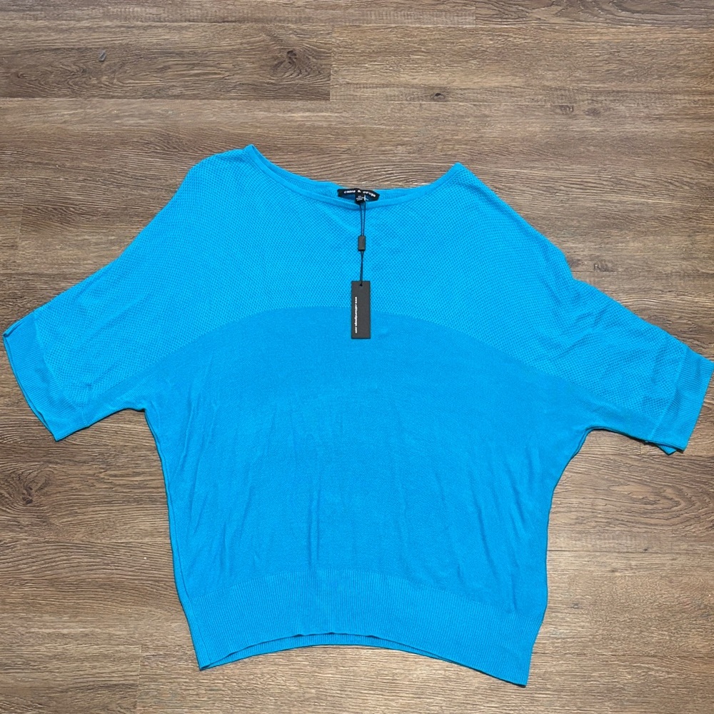 nwt women’s blue top